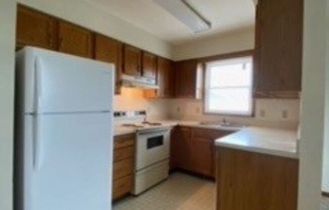 2 beds, 1 bath, , $795