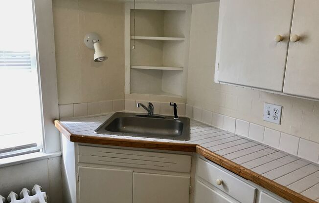 1 bed, 1 bath, 700 sqft, $810, Unit 4215-101