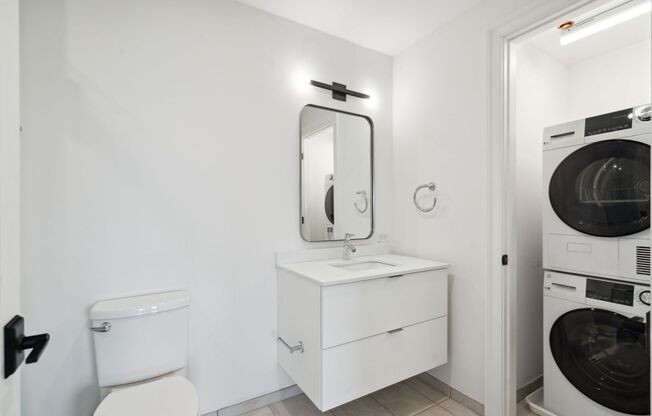 1 bed, 1 bath, 764 sqft, $3,030, Unit 905