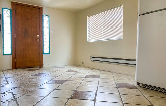 Studio, 1 bath, 540 sqft, $919, Unit 528 Candelaria NW