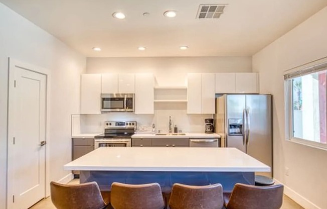 Zona Verde Apartments