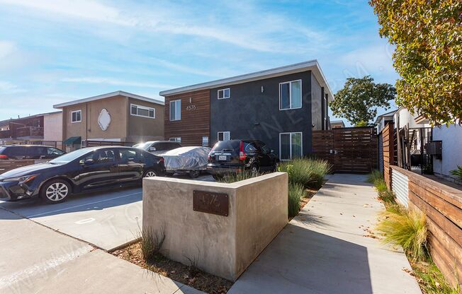 *OPEN HOUSE: 5/31 11AM-12PM* 1BR in North Park with Parking and Onsite Laundry!