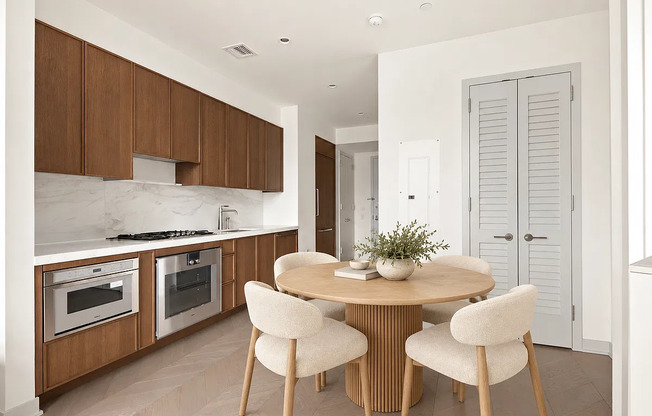 1 bed, 1 bath, $5,500, Unit 7J