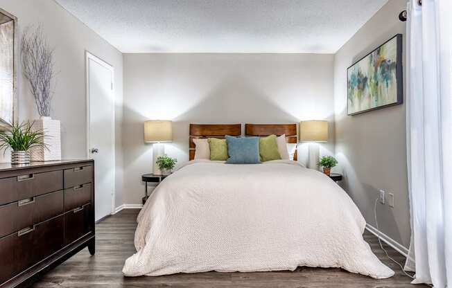 the preserve at ballantyne commons apartments bedroom with bed