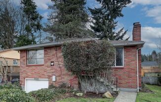 3 beds, 2 baths, $3,195