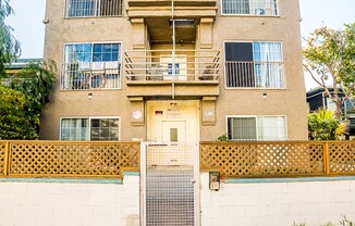 26 BREEZE AVE