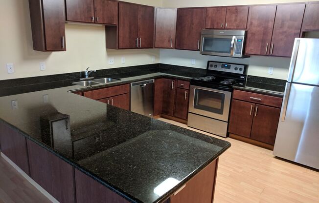 3 beds, 2 baths, 1,238 sqft, $1,410, Unit 615-301