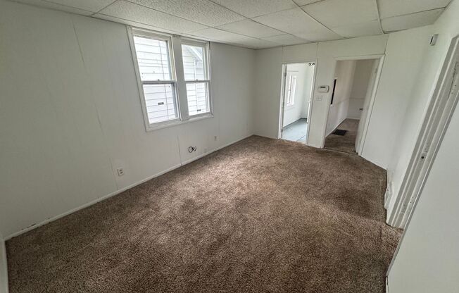 2 beds, 1 bath, $725