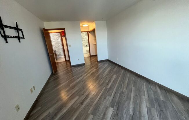 2 beds, 2 baths, $2,200, Unit UNIT 2220