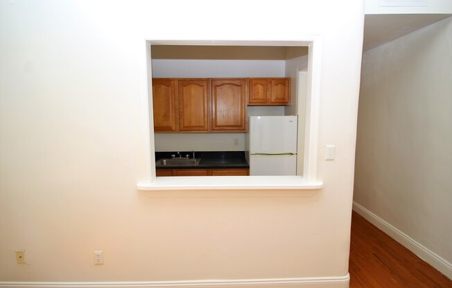 1 bed, 1 bath, 11 sqft, $1,075, Unit #2C