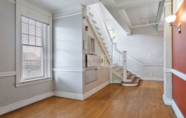 1 bed, 1 bath, 814 sqft, $1,195, Unit 11