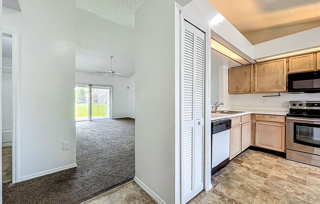 Island Cove Villas at Meadow Woods 1-Story Townhouse corner unit