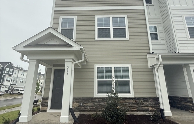539 DEERCROFT DR