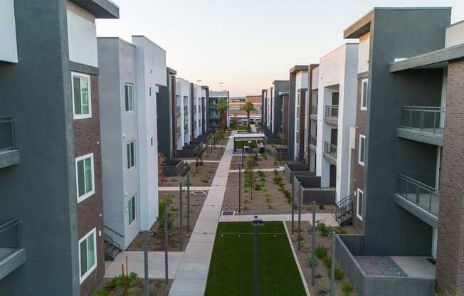 Courtyard at The Aster at Mountain Vista in Mesa Arizona