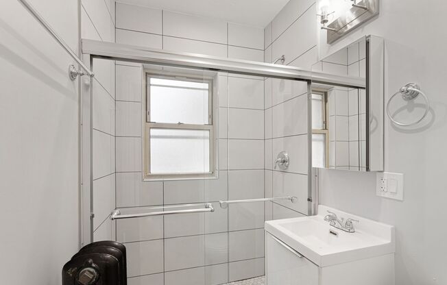 1 bed, 1 bath, 377 sqft, $1,650, Unit 1631-1F