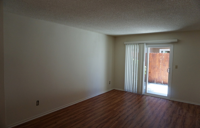 1 bed, 1 bath, 650 sqft, $1,975