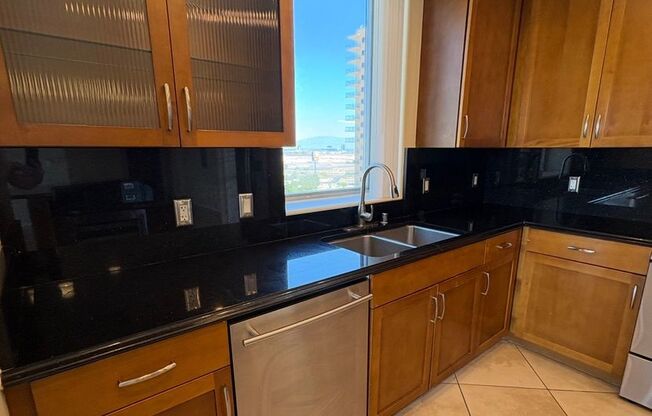 2 beds, 2 baths, $2,700, Unit # 1122