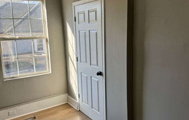 2 Bed 1 Bath Duplex Apartment