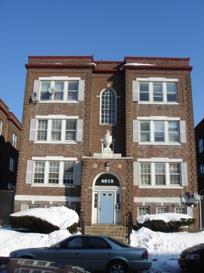 3 beds, 1 bath, 1,425 sqft, $1,495, Unit 4815-C2