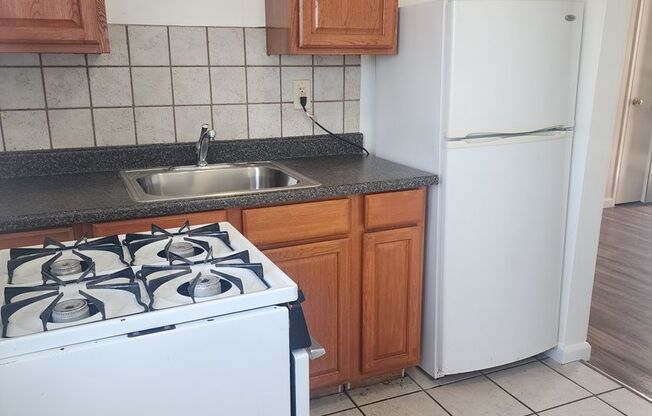 Studio, 1 bath, $1,480, Unit 05