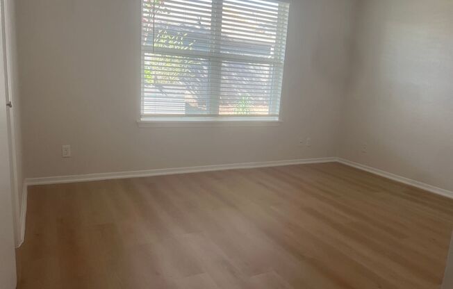 2 beds, 1 bath, 992 sqft, $1,400, Unit ABB-2-133