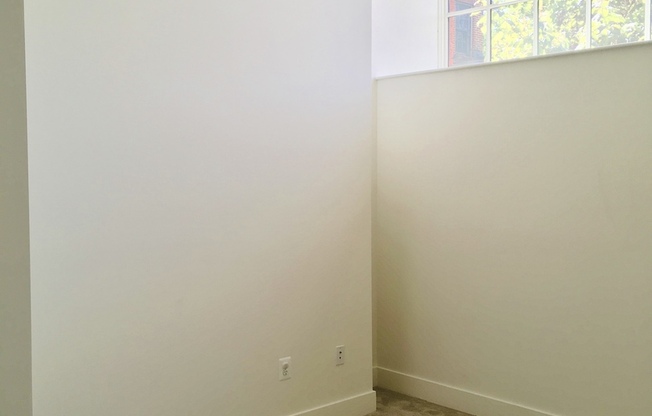 2 beds, 1 bath, 825 sqft, $1,350, Unit 116