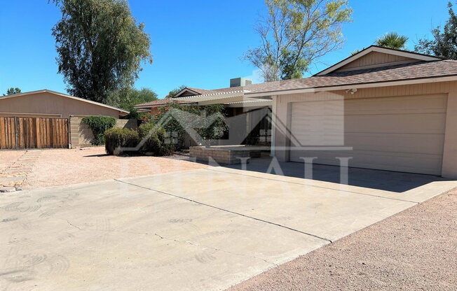 5129 E EMILE ZOLA AVE