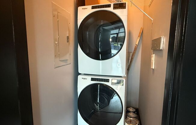 1 bed, 1 bath, $2,200, Unit UNIT 710