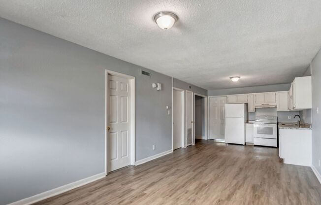 1 bed, 1 bath, $775, Unit 8th - 22