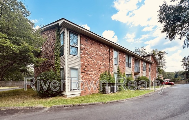 3953 MACON RD