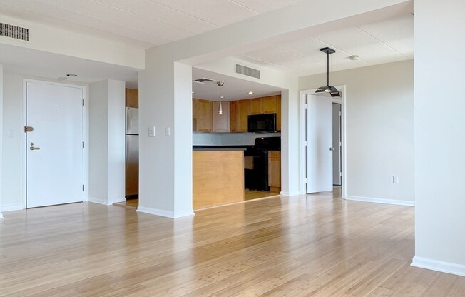 2 beds, 2 baths, 1,020 sqft, $4,100, Unit 503