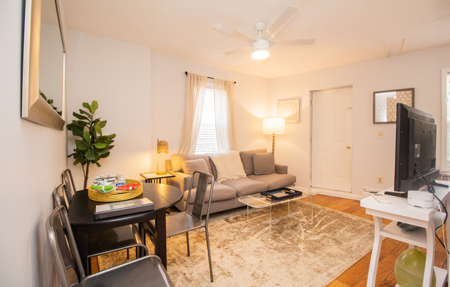1004 TREMONT