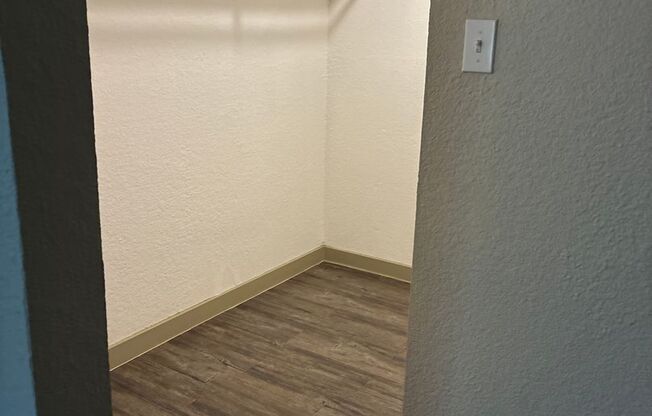 2 beds, 2 baths, 845 sqft, $1,100, Unit T204
