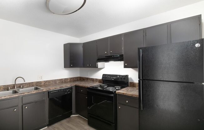 5th Avenue Apartments