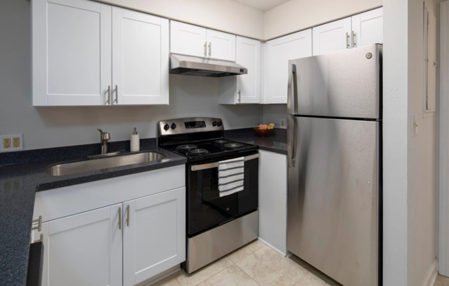 2 beds, 2 baths, 900 sqft, $1,495