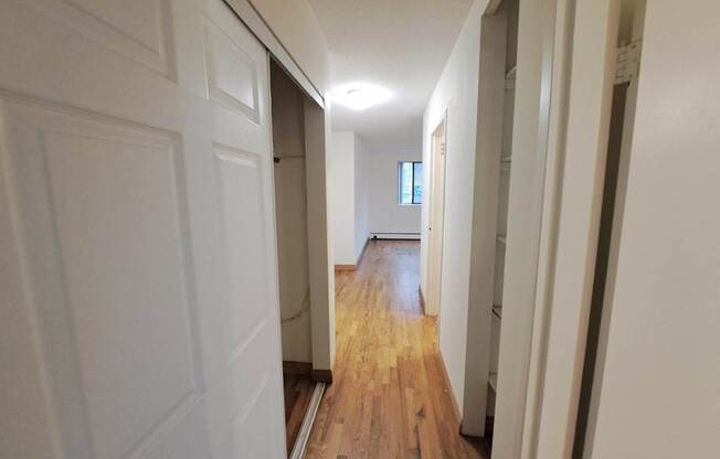 214 Place Apartments Minneapolis, Minnesota hallway