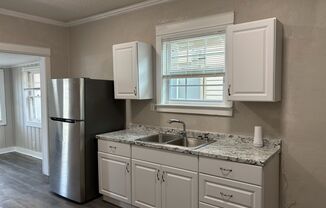 3 beds, 1 bath, $1,150