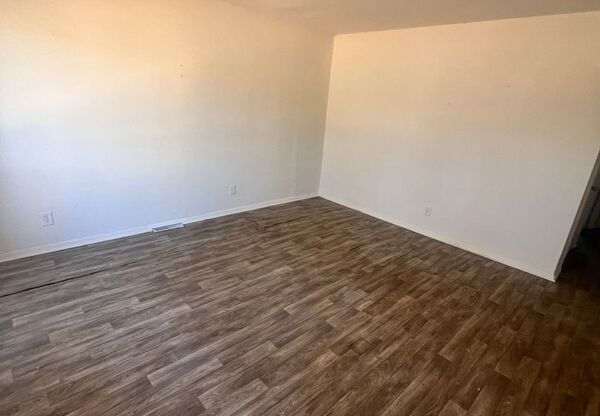 532 CAMROSE DR