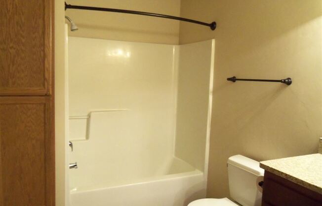 2 beds, 1 bath, 1,200 sqft, $1,329