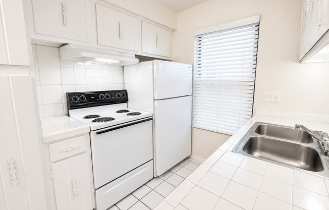 1 bed, 1 bath, 650 sqft, $1,289, Unit SUX-222