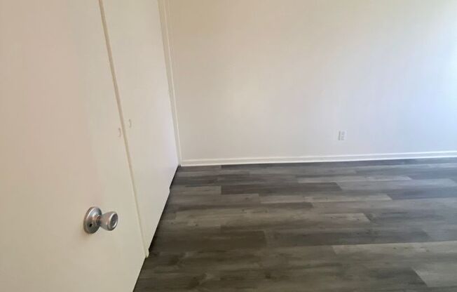 2 beds, 1 bath, 764 sqft, $1,995, Unit Unit 10