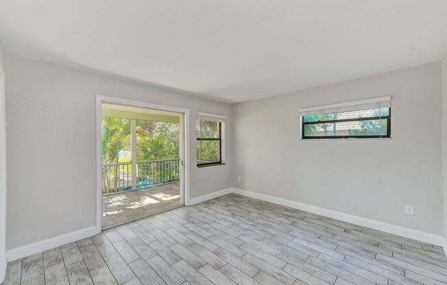 Bright & Spacious 2BR/1BA Near Gulf Beaches — Pet Friendly!