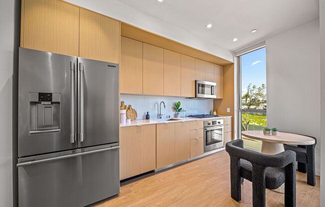 1550 Lincoln Boulevard Santa Monica, CA 90401