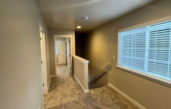 2 beds, 2.5 baths, $2,095, Unit Unit 1