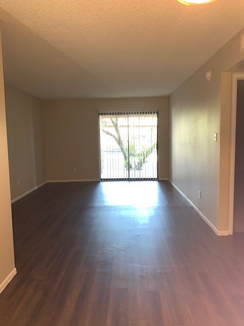 2 beds, 2 baths, 900 sqft, $1,535, Unit 114