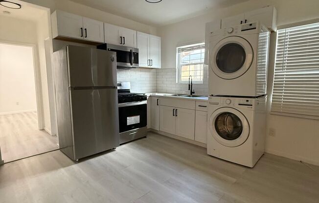 3215 W 18th