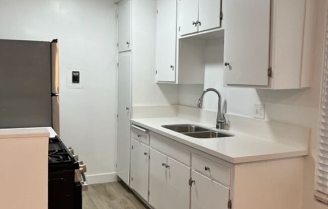 1 bed, 1 bath, 600 sqft, $2,175, Unit 01