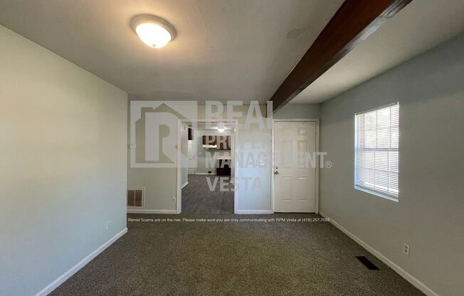 617 MAPLEWOOD DR
