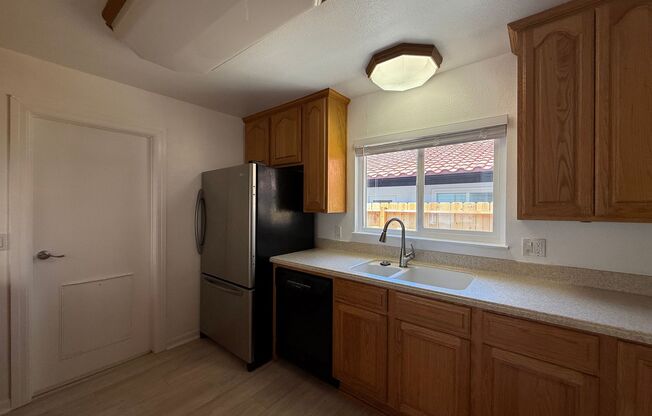 3B/2BA Home in Rancho Peñasquitos Available for Rent!