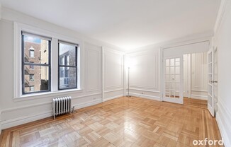 712 W 176 ST